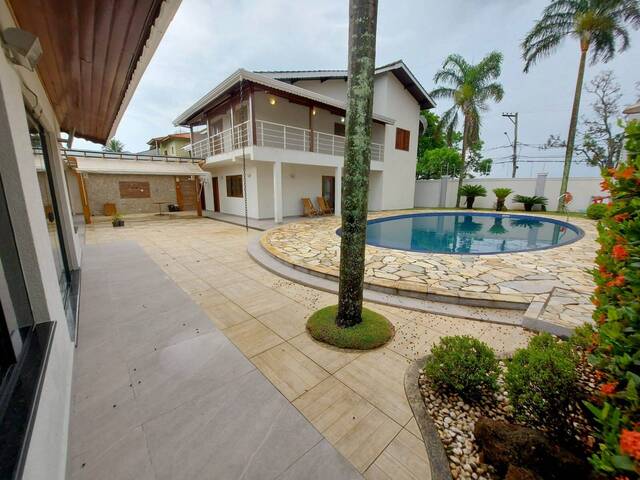 Casa para Venda em Atibaia - 2