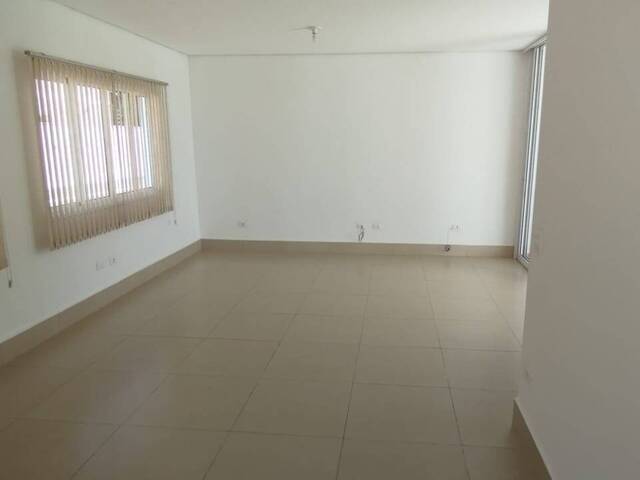 Casa para Venda em Atibaia - 5